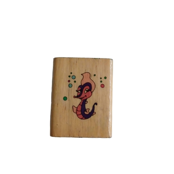 Seahorse Noteworthy Winnie LMWS77 Wood/Rubber Stamp -Mounted *INK STAIN - Picture 1 of 10